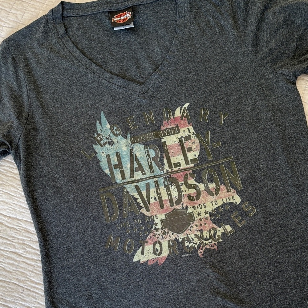 Women's Harley-Davidson "Legendary" V-Neck Graphic Tee - Rubber City HD large